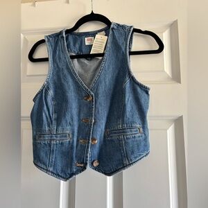 Levi’s denim vest